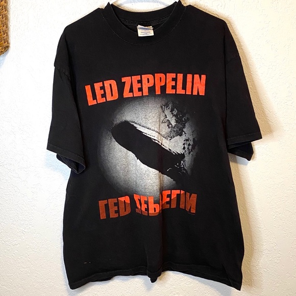 Tops - Led Zeppelin Graphic Band Tee